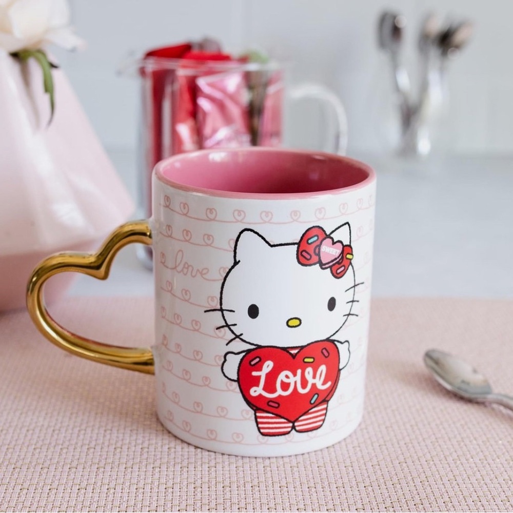 Sanrio Hello Kitty Love Heart-Shaped Handle Ceramic Mug 14oz
